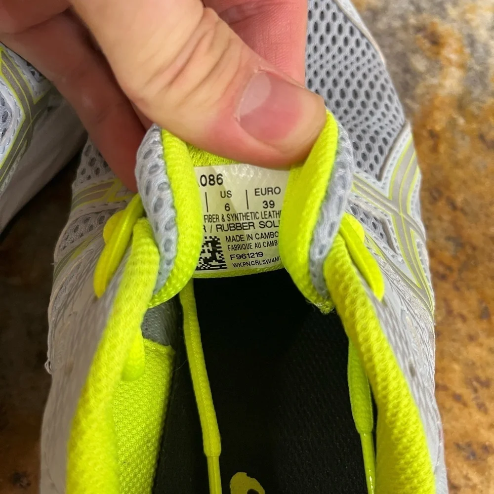 Asics Men’s Light Gray and Neon Yellow Running Shoes
